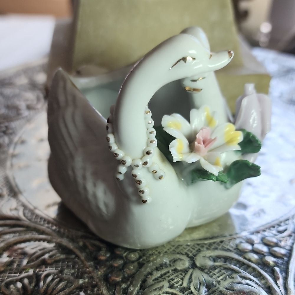 Lovely Vintage Swan Couple Trinket Dish Coquette